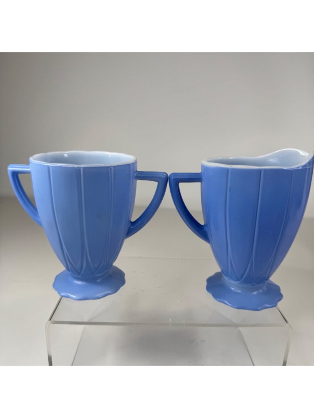 Vintage Hazel Atlas Platomite Newport Blue Milk Glass Sugar and Creamer Hairpin - Picture 10 of 11